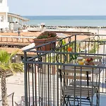 Greta Hotel 2*