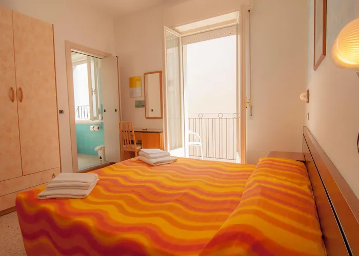 Greta Hotel 2*